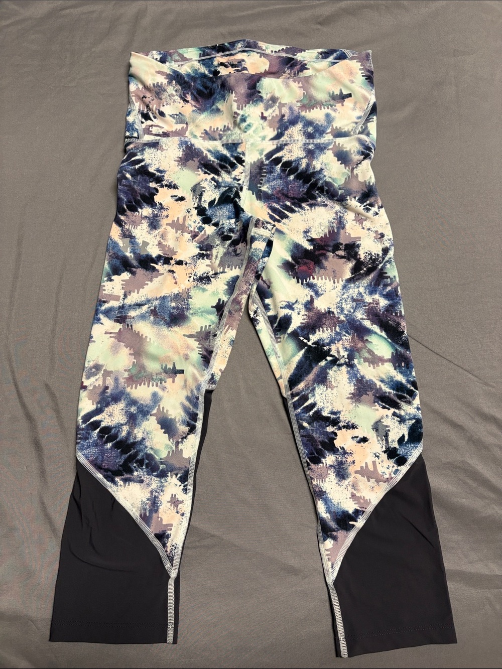 Under Armour Multi-Color Abstract Print Leggings with Grey Panels